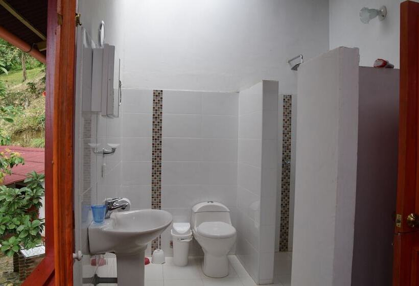 פונדק Finca San Rafael   Cafe Y Cacao