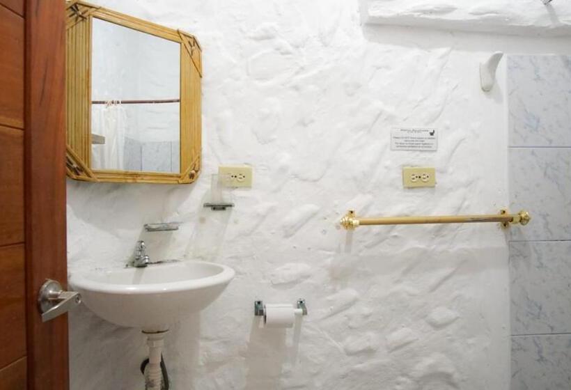 Hostal Galapagos By Bar De Beto