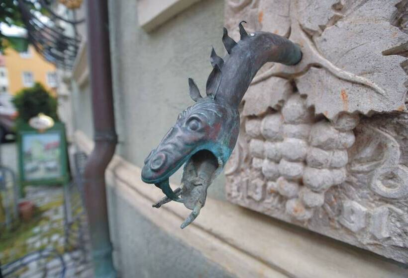 Хостел Gasthof Grüner Baum