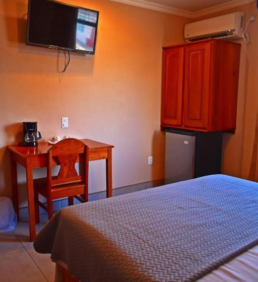 فندق Cabinas Midey