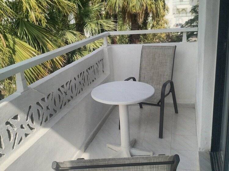 酒店 Dolphin Apartments