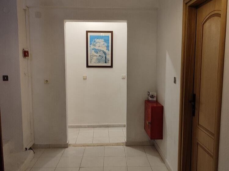 酒店 Dolphin Apartments