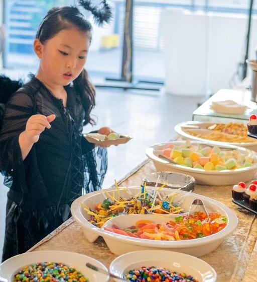 هتل Le Charmé Suites   Subic