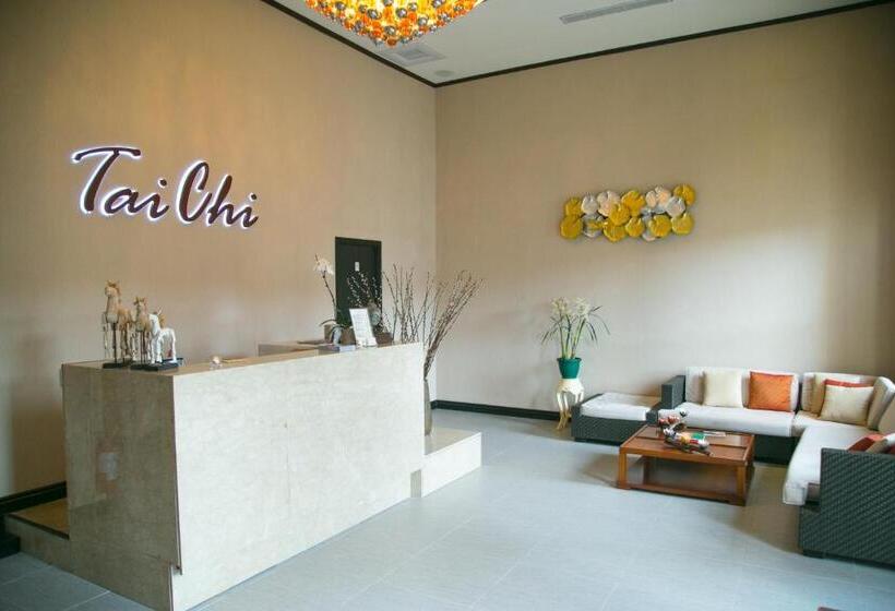 فندق Le Charmé Suites   Subic