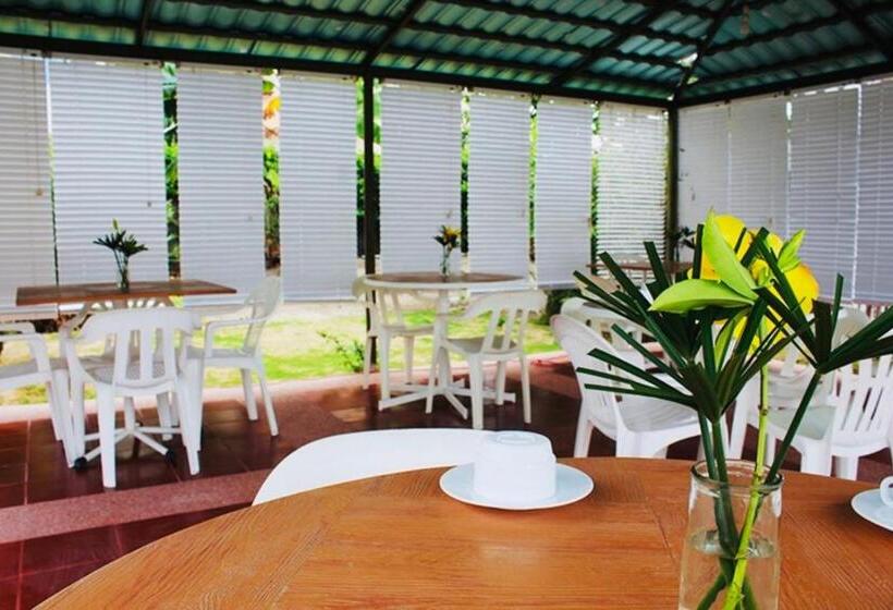 هتل Oceanic Lodge