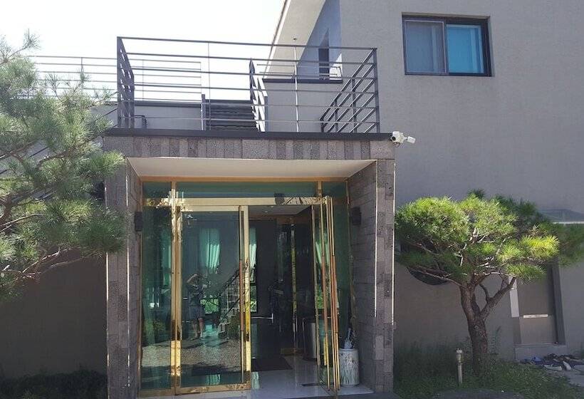 فندق Oikos Leisure Pension