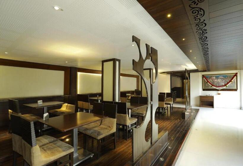 בית מלון כפרי Collection O Satyan Inn