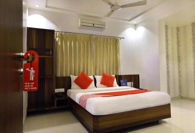 בית מלון כפרי Collection O Satyan Inn