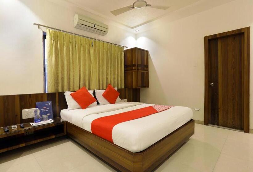 فندق Collection O Satyan Inn