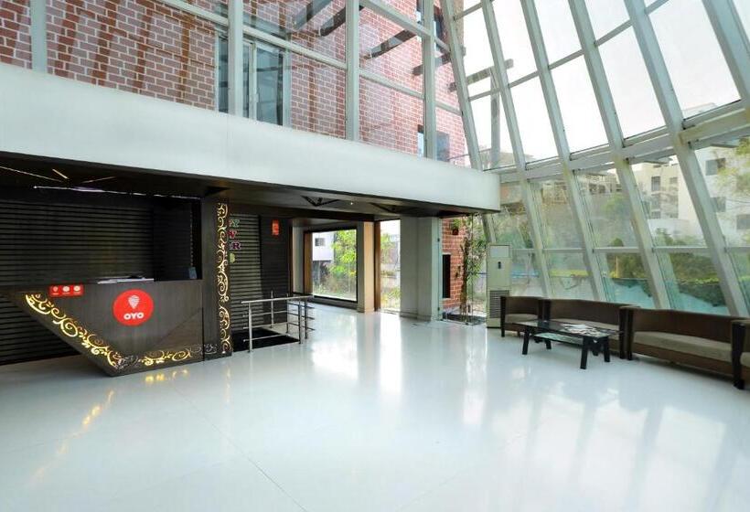 בית מלון כפרי Collection O Satyan Inn