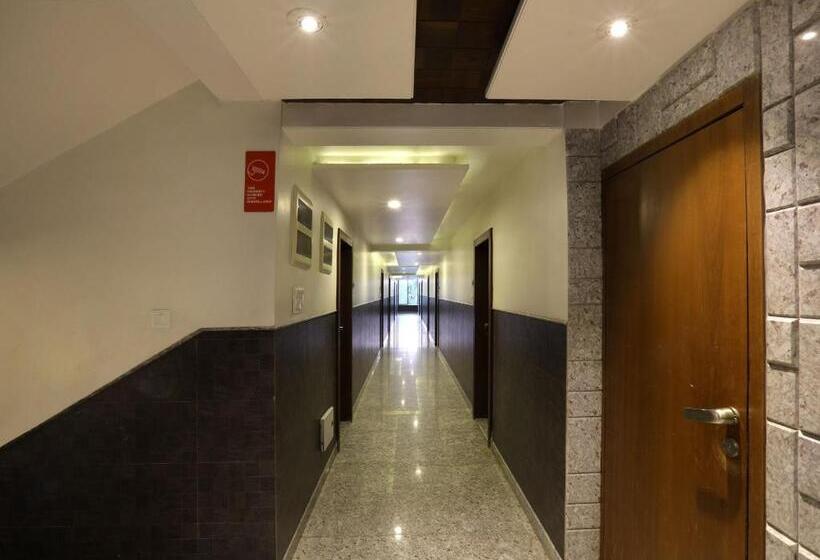 בית מלון כפרי Collection O Satyan Inn