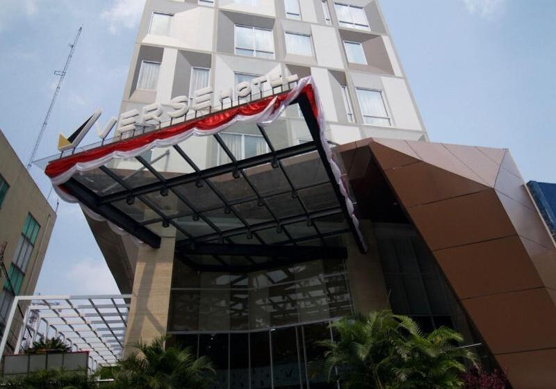 Verse Luxe Hotel Wahid Hasyim