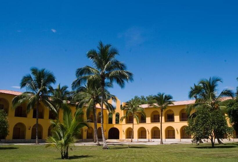 Отель Y Spa Santa Fe Colonial