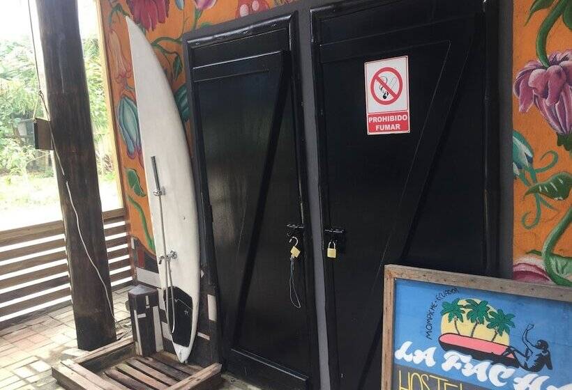 La Facha Hostel Restaurant Surf