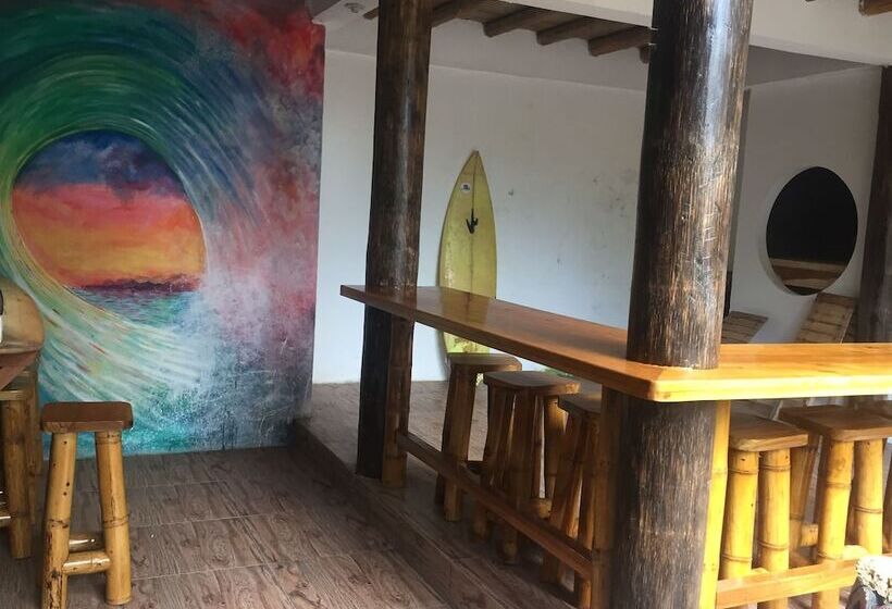 La Facha Hostel Restaurant Surf