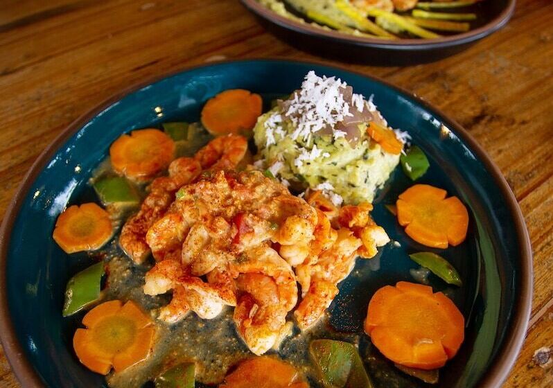 La Facha Hostel Restaurant Surf