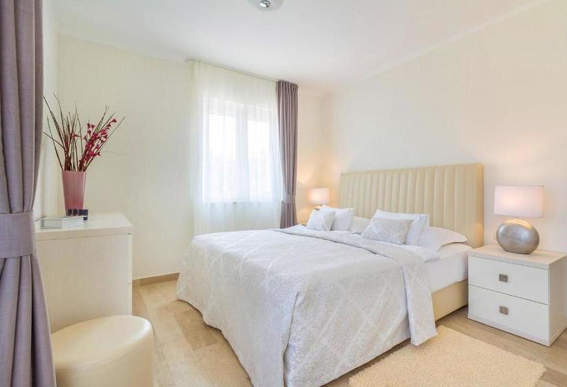 Luxury Apartments Villa Mande