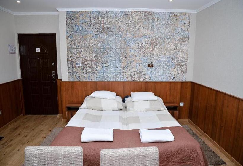 Média Panzió és Apartmanház