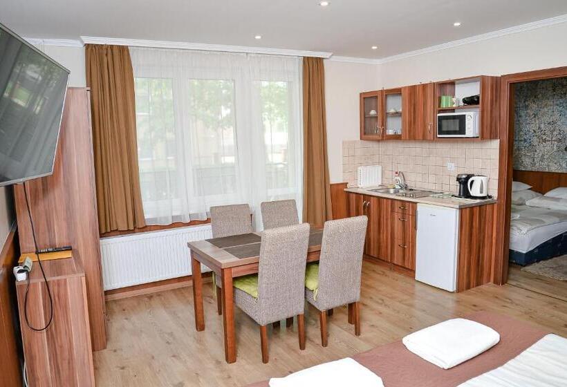 Média Panzió és Apartmanház