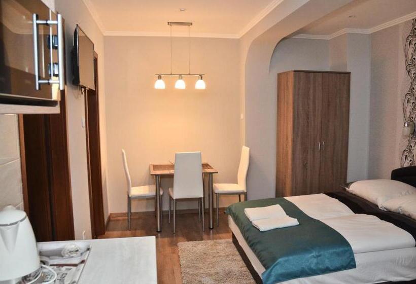 Média Panzió és Apartmanház