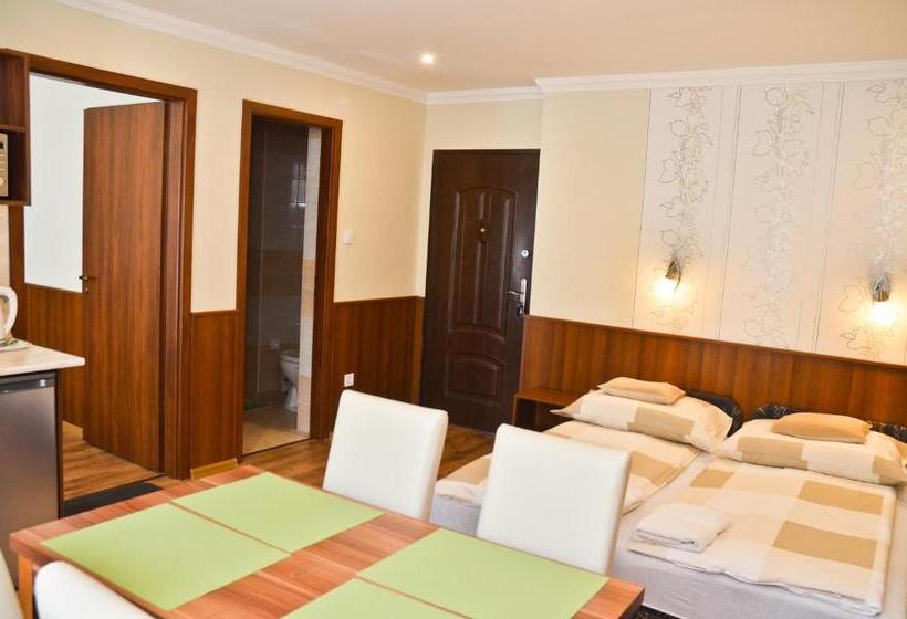 Média Panzió és Apartmanház