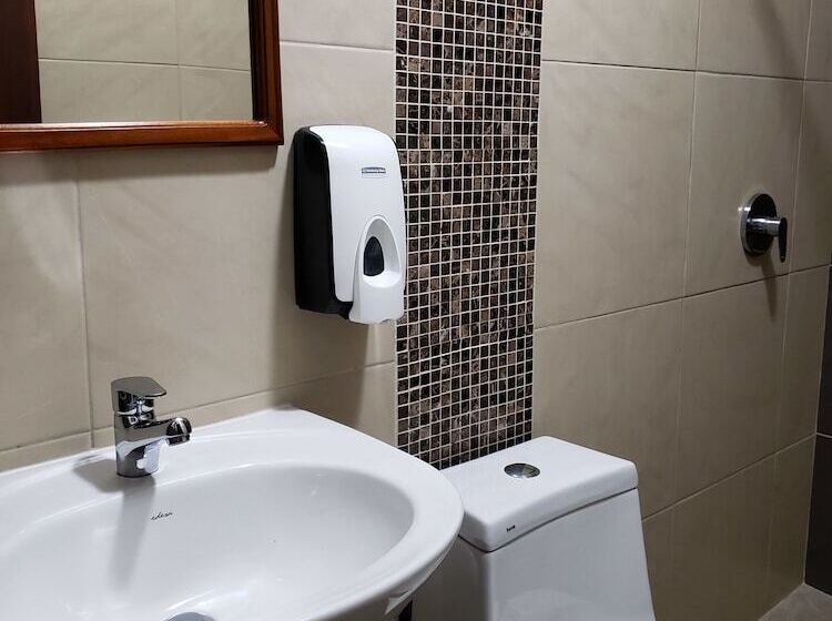 پانسیون Dc Suites Aeropuerto