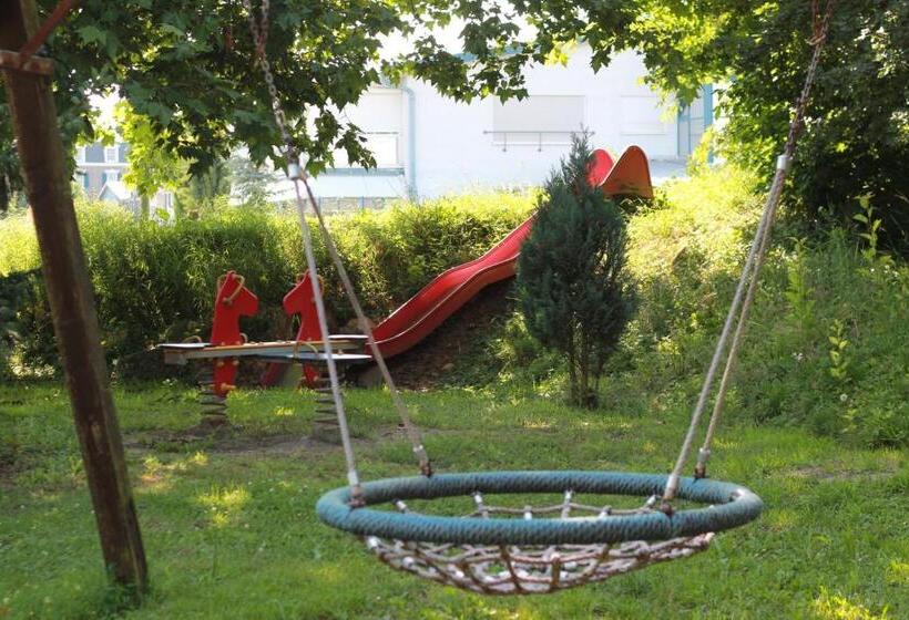 ペンション Gastehaus Am Wasserpark