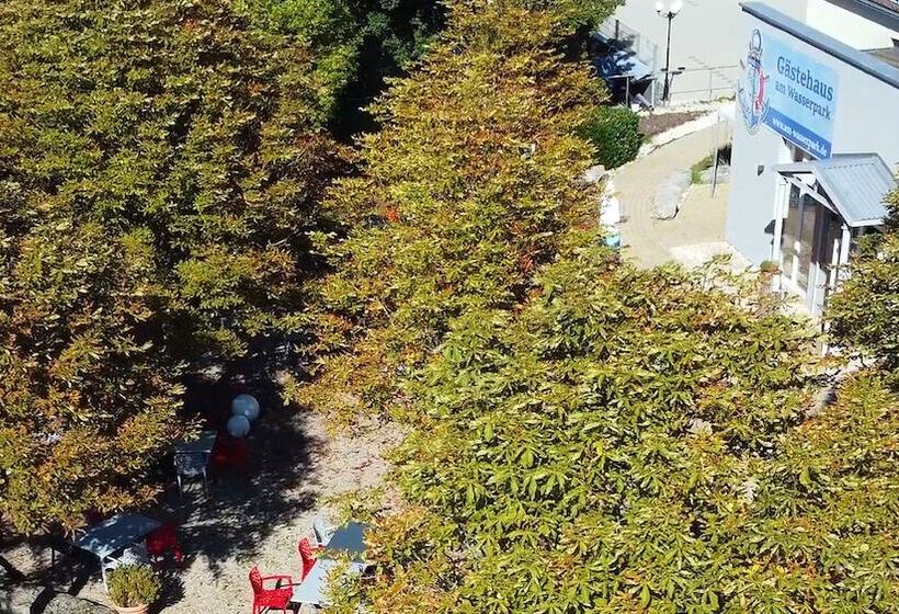 ペンション Gastehaus Am Wasserpark