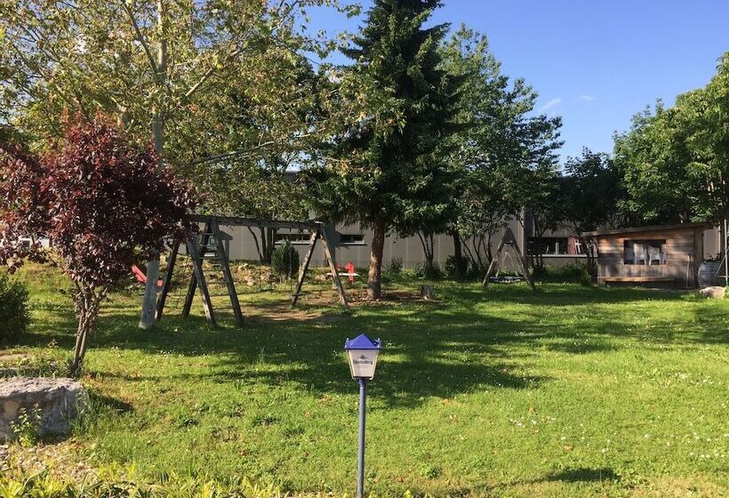 ペンション Gastehaus Am Wasserpark