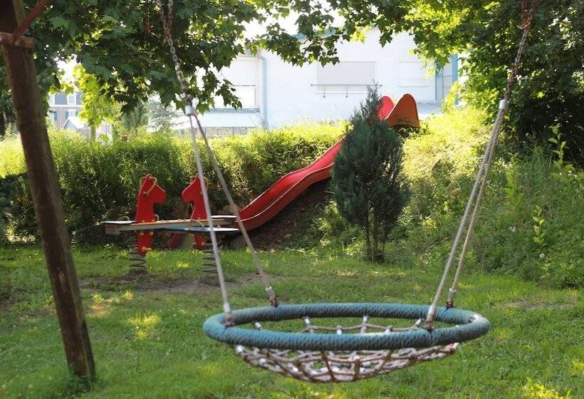 ペンション Gastehaus Am Wasserpark