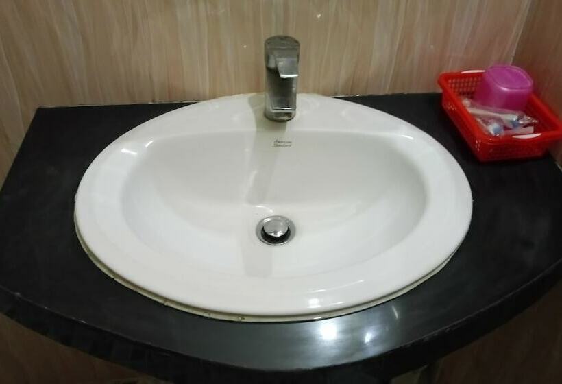 פנסיון Hong Phann Guest House