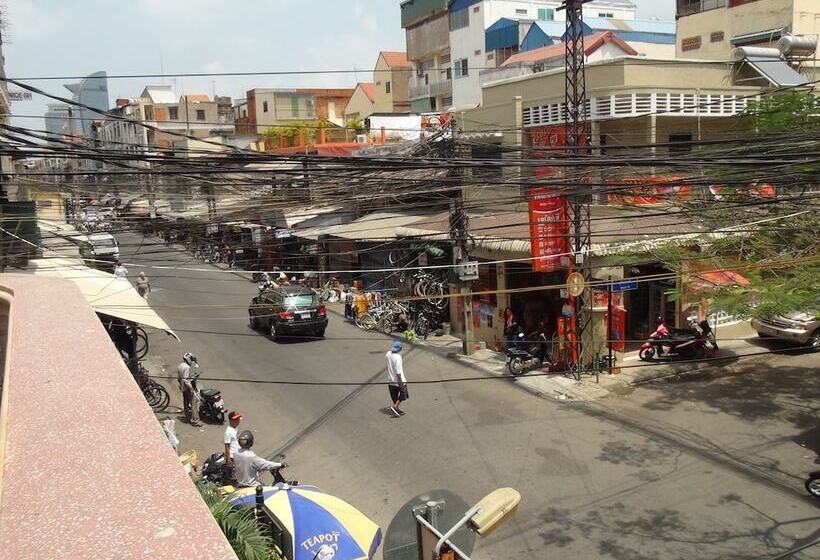 פנסיון Hong Phann Guest House