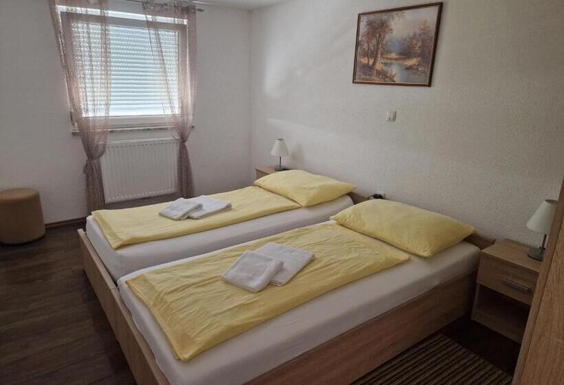 膳宿费 Plitvice Palace