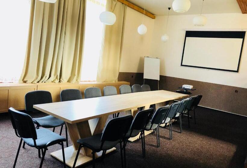 ペンション Slatina