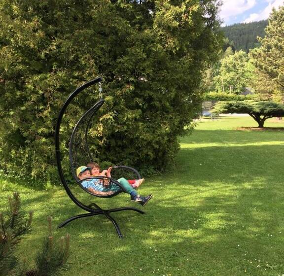 ペンション Slatina