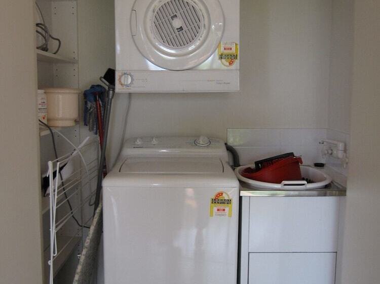 3, 2 4 Warley By The Sea