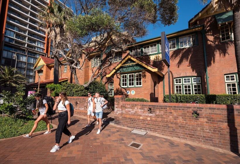 هاستل Yha Newcastle Beach