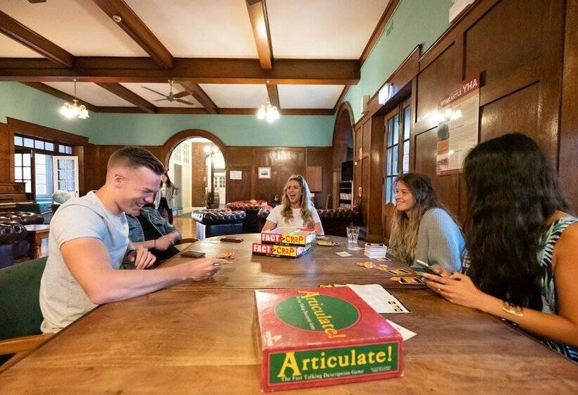 هاستل Yha Newcastle Beach