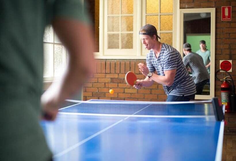 هاستل Yha Newcastle Beach