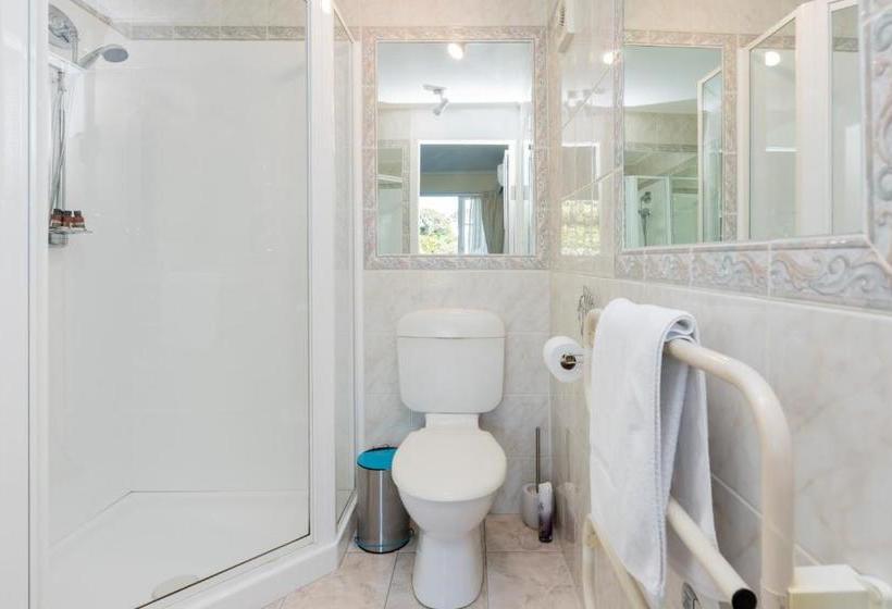 تختخواب و صبحانه Marlin House