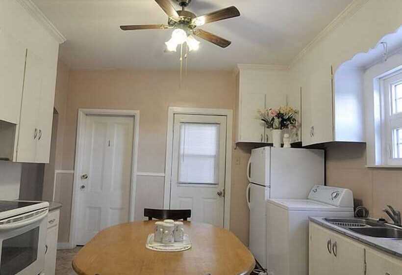 Glory Inn Downtown Bed & Breakfast