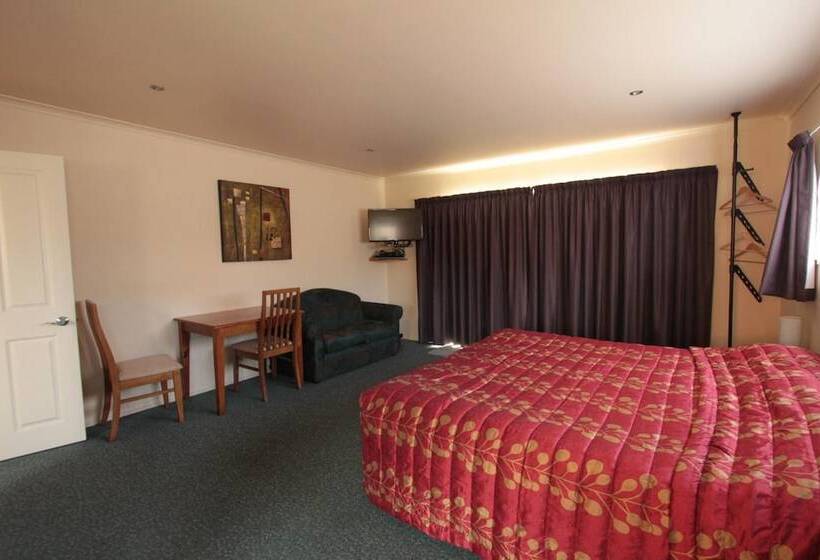 Heritage Court Motel