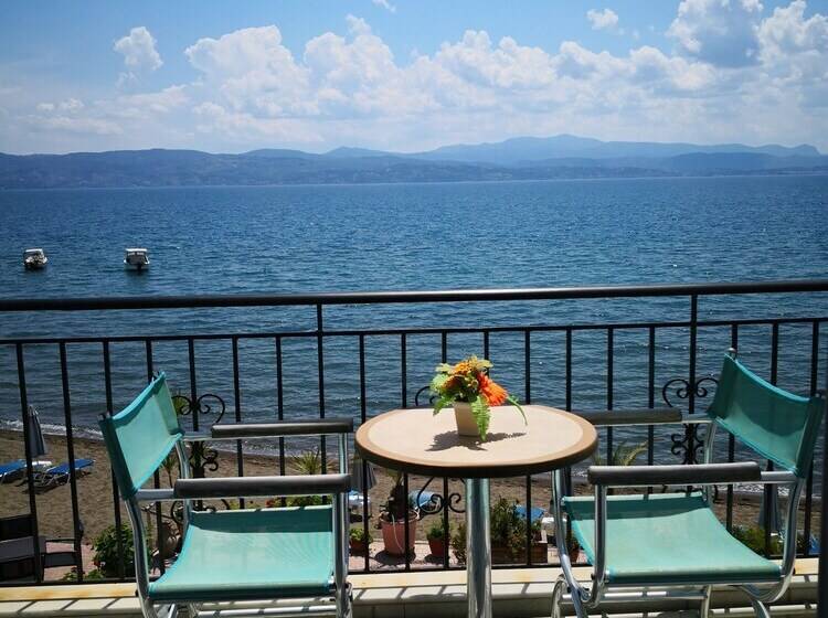 בית מלון כפרי Artemis