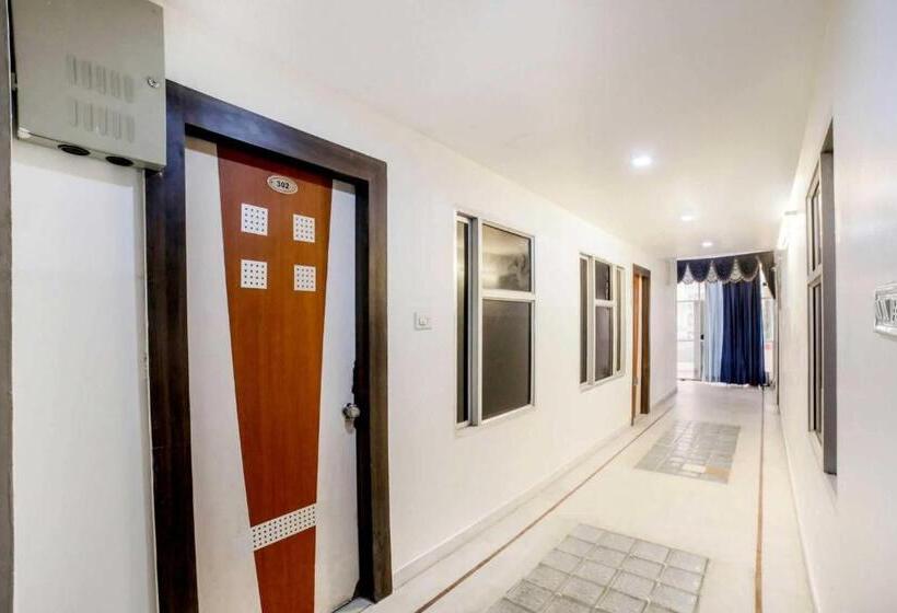 Отель Shri Sai Residency