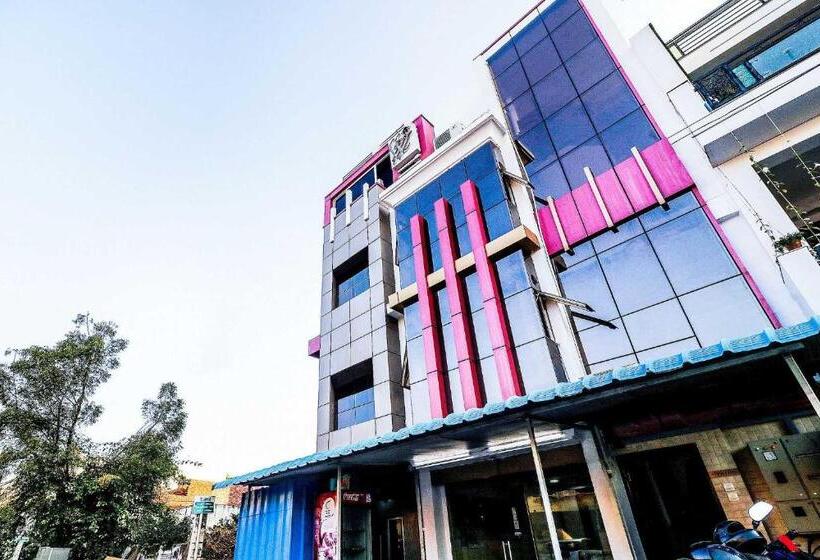 Отель Shri Sai Residency