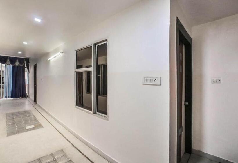 Отель Shri Sai Residency