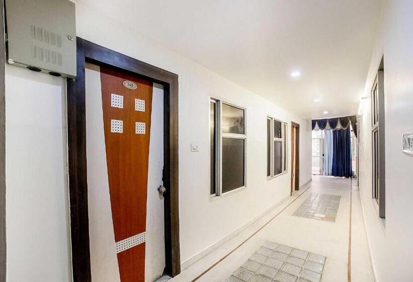 Отель Shri Sai Residency