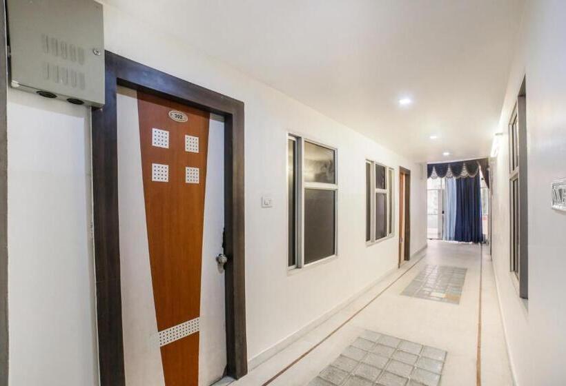 Отель Shri Sai Residency