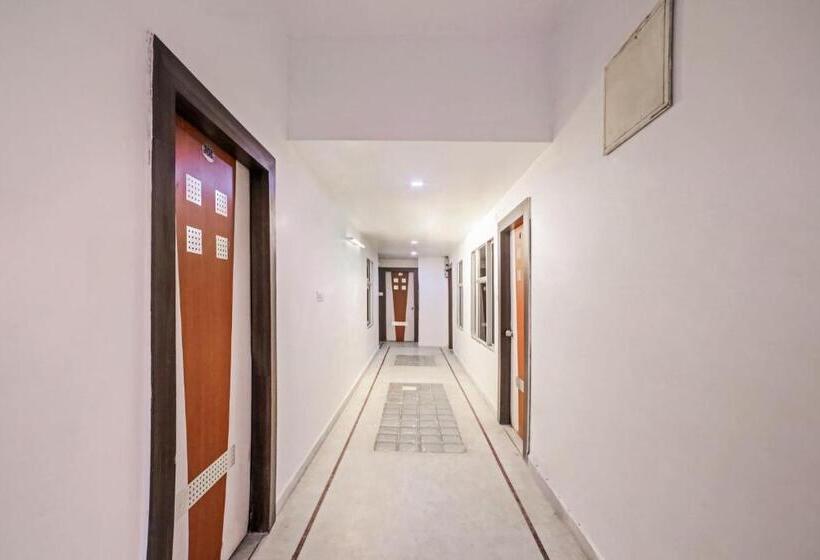 Отель Shri Sai Residency