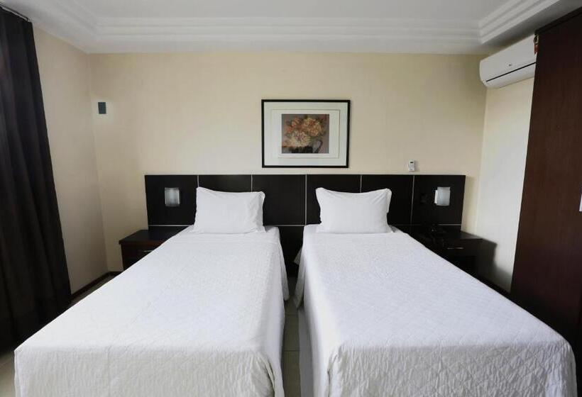 ホテル Crystal Plaza